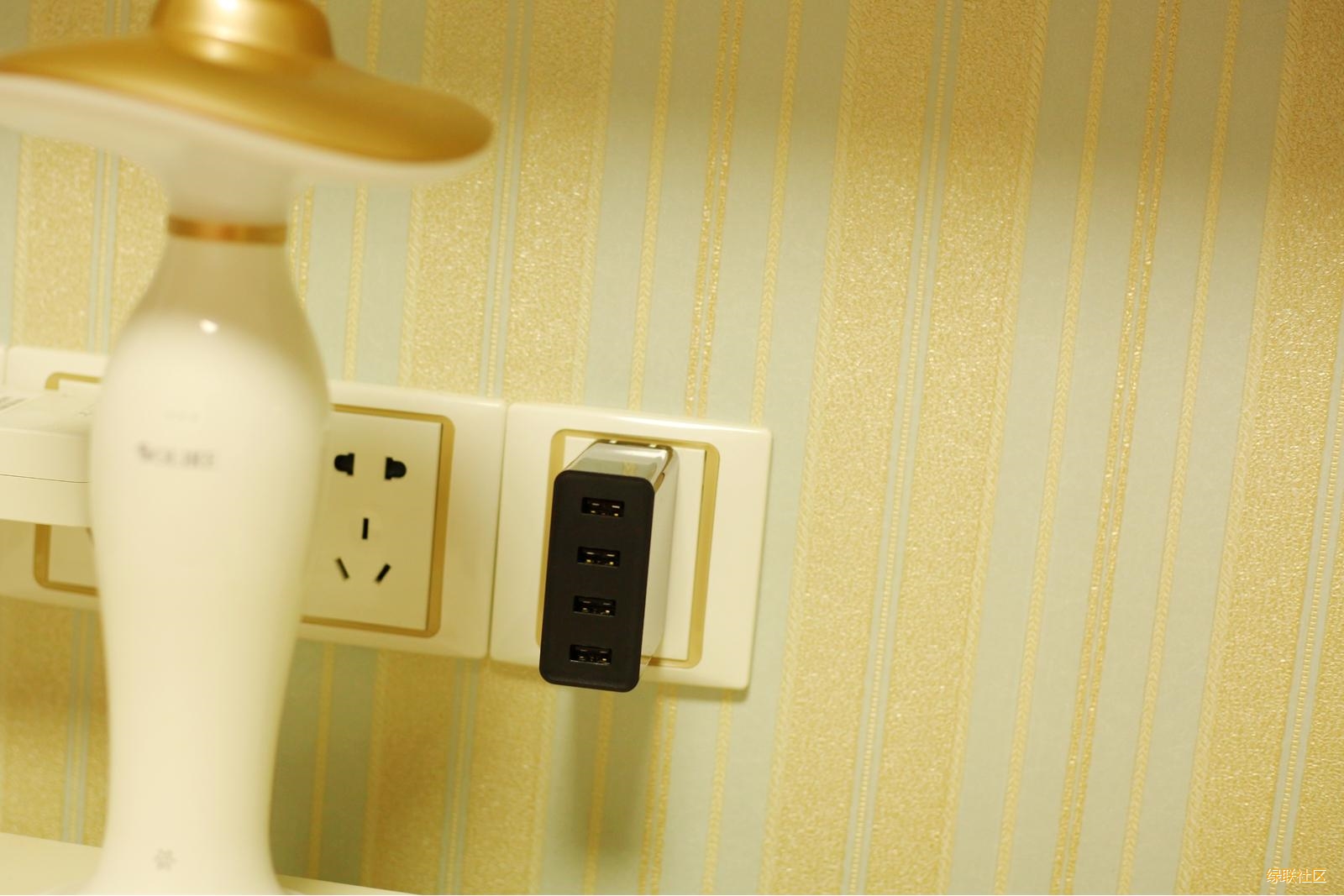 4口充电器,allbet4口电源适配器