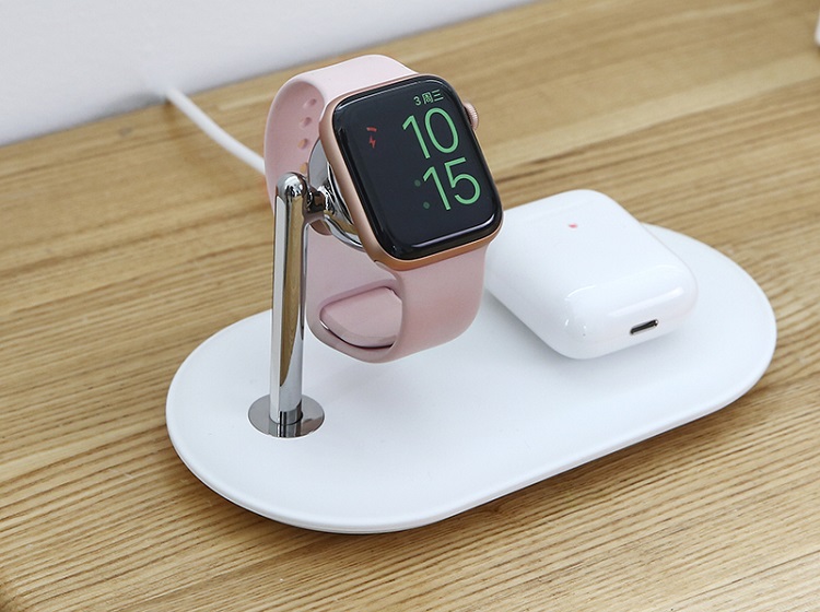 蓝牙耳机Airpods Pro无线充电