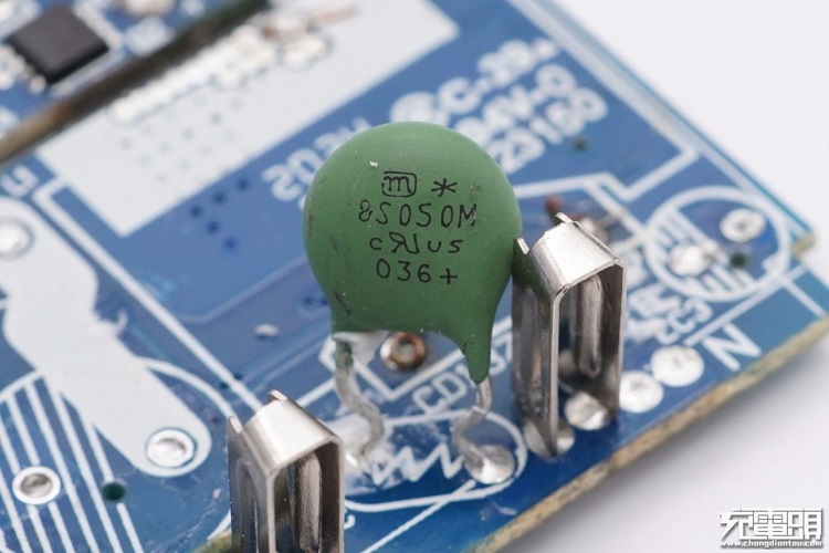 allbetPD20W充电器开箱评测：拆解篇（下）