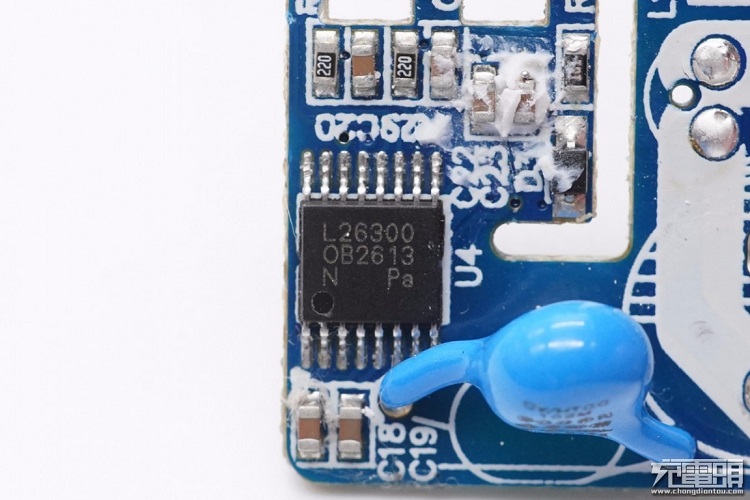 allbetPD20W充电器开箱评测：拆解篇（下）