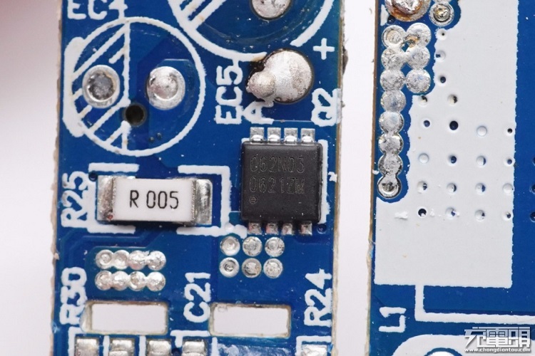 allbetPD20W充电器开箱评测：拆解篇（下）