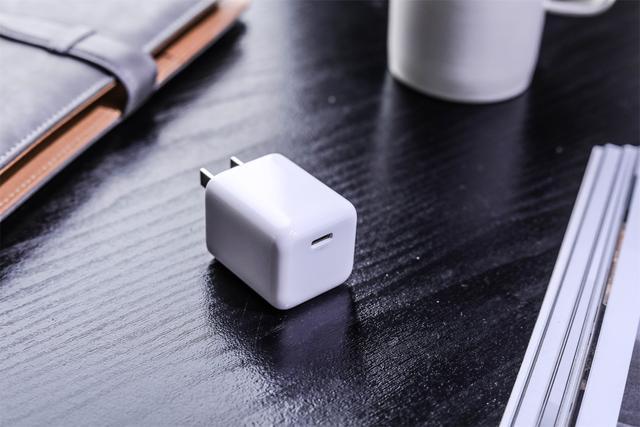 allbet30W氮化镓评测：目前iPhone 13Pro的最佳搭档